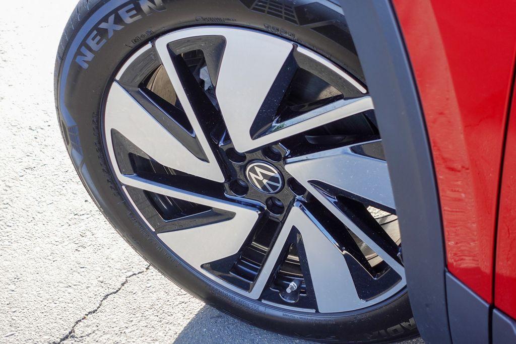 new 2025 Volkswagen Atlas car, priced at $47,852