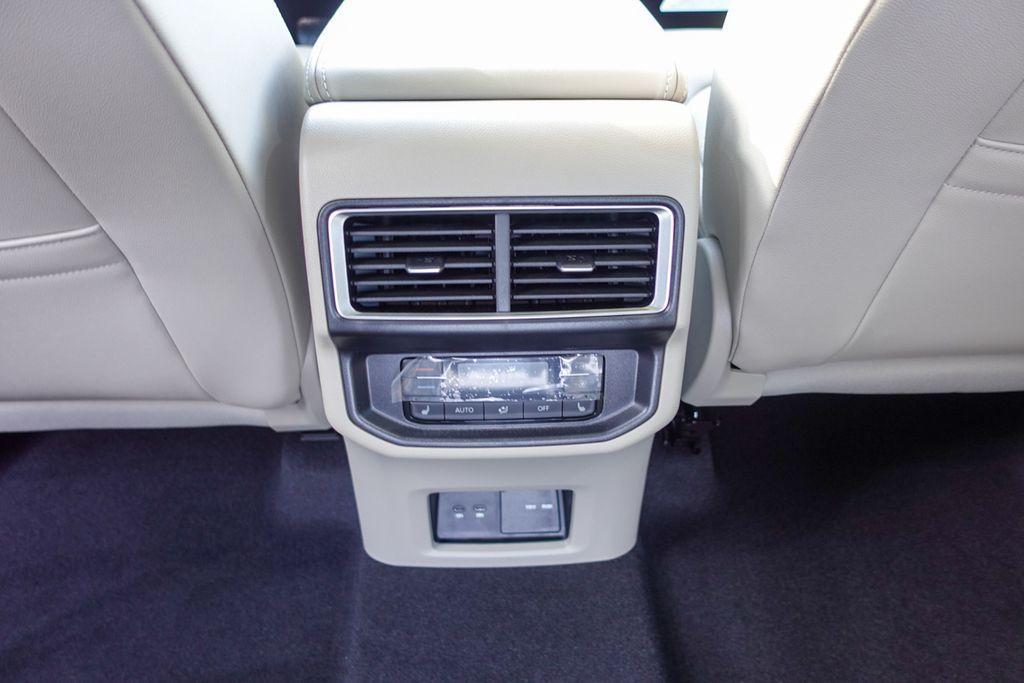 new 2025 Volkswagen Atlas car, priced at $47,852