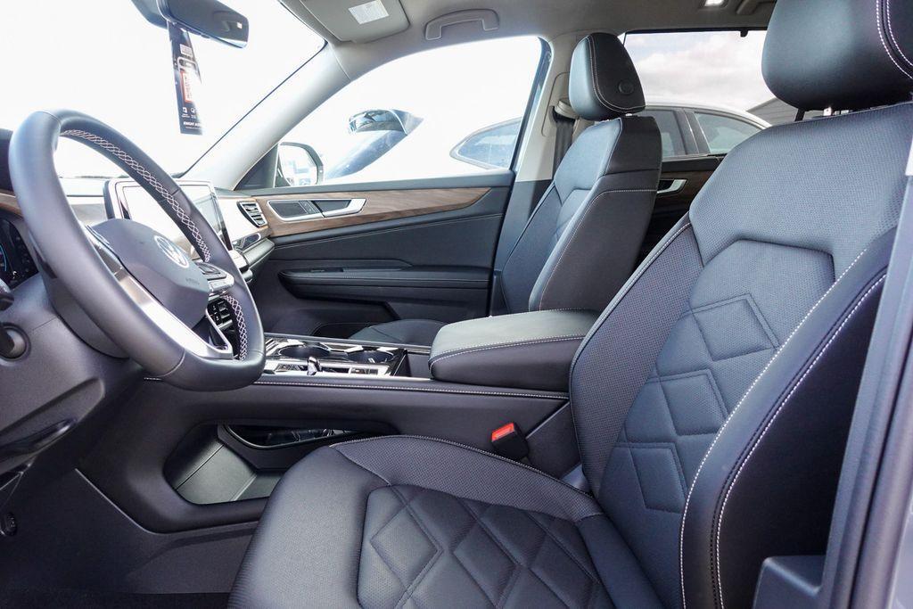 new 2026 Volkswagen Atlas car, priced at $41,154