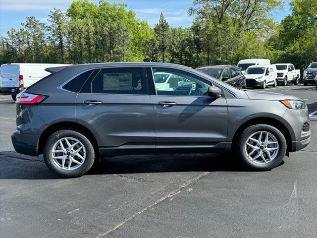 new 2024 Ford Edge car, priced at $38,372