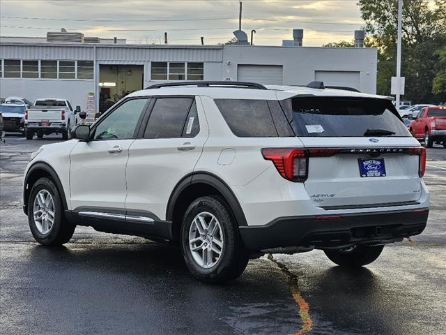 new 2025 Ford Explorer car, priced at $40,703