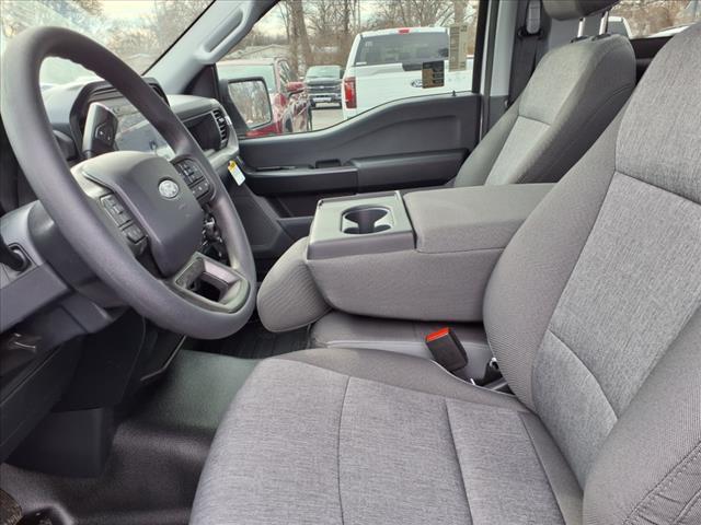 new 2025 Ford F-150 car, priced at $40,438