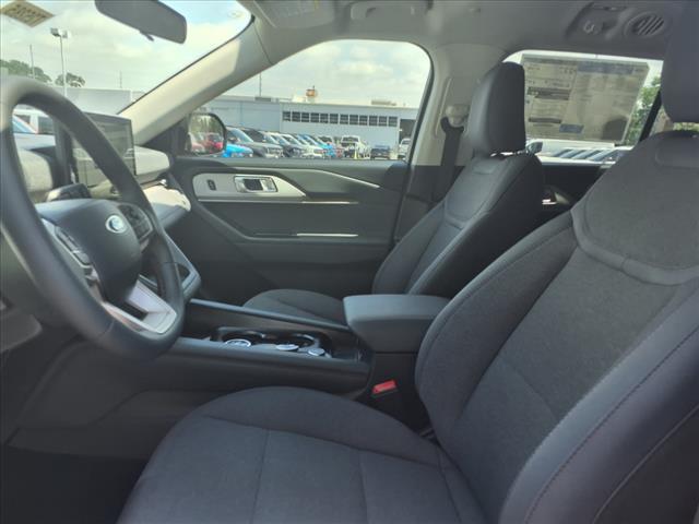new 2025 Ford Explorer car, priced at $38,885