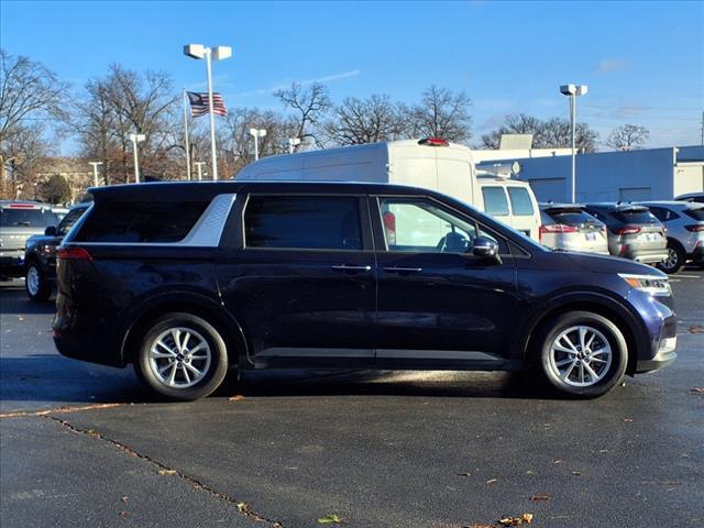 used 2024 Kia Carnival car, priced at $32,553