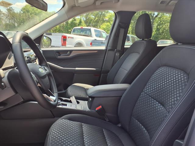 new 2025 Ford Escape car, priced at $27,107