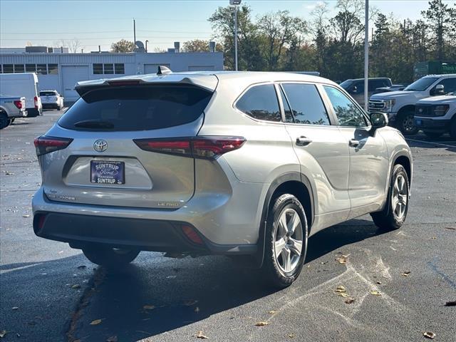 used 2024 Toyota Highlander car, priced at $38,900