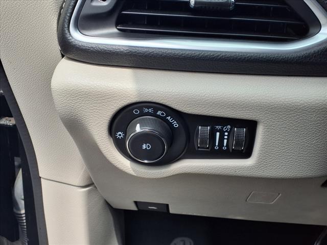 used 2022 Chrysler Pacifica car, priced at $23,961