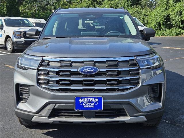 new 2025 Ford Explorer car, priced at $39,999