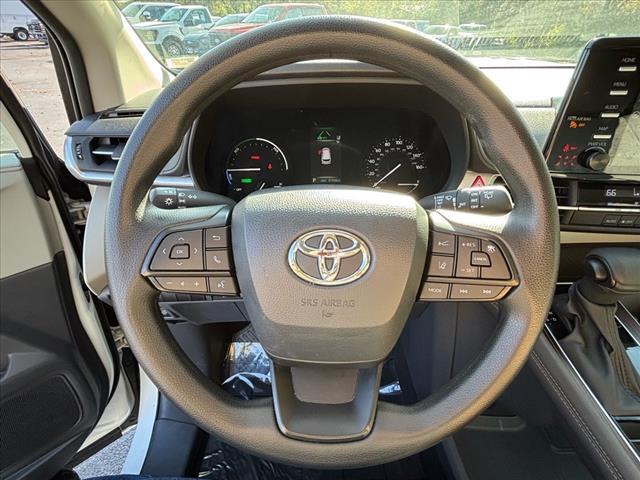 used 2024 Toyota Sienna car, priced at $40,899