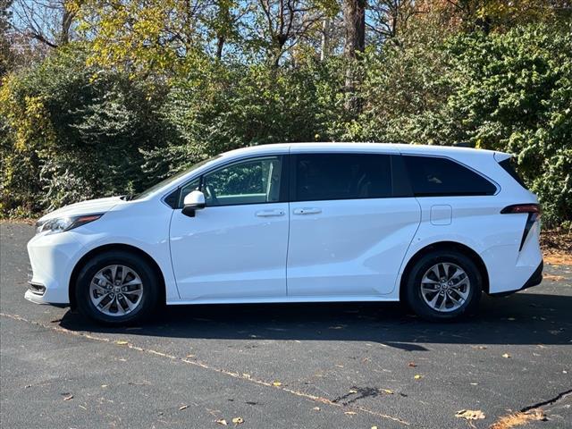 used 2024 Toyota Sienna car, priced at $40,899