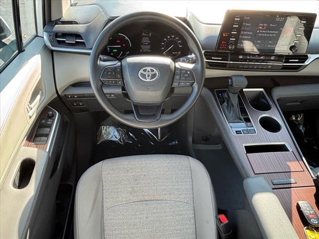 used 2024 Toyota Sienna car, priced at $40,899