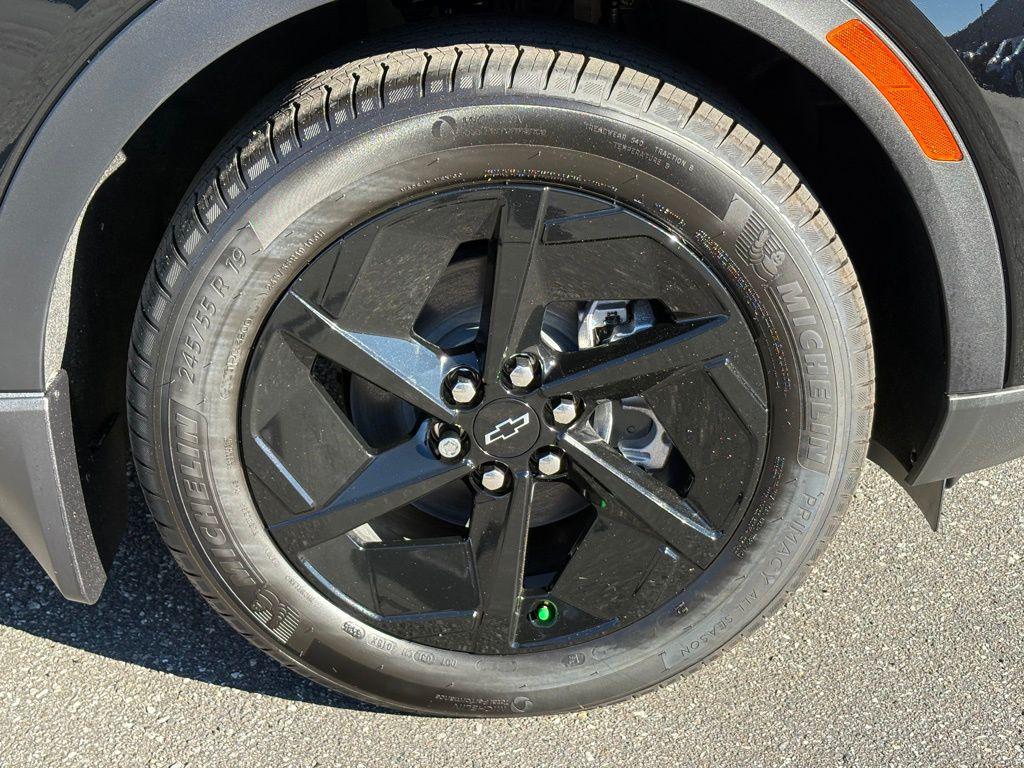 new 2026 Chevrolet Equinox EV car, priced at $33,115