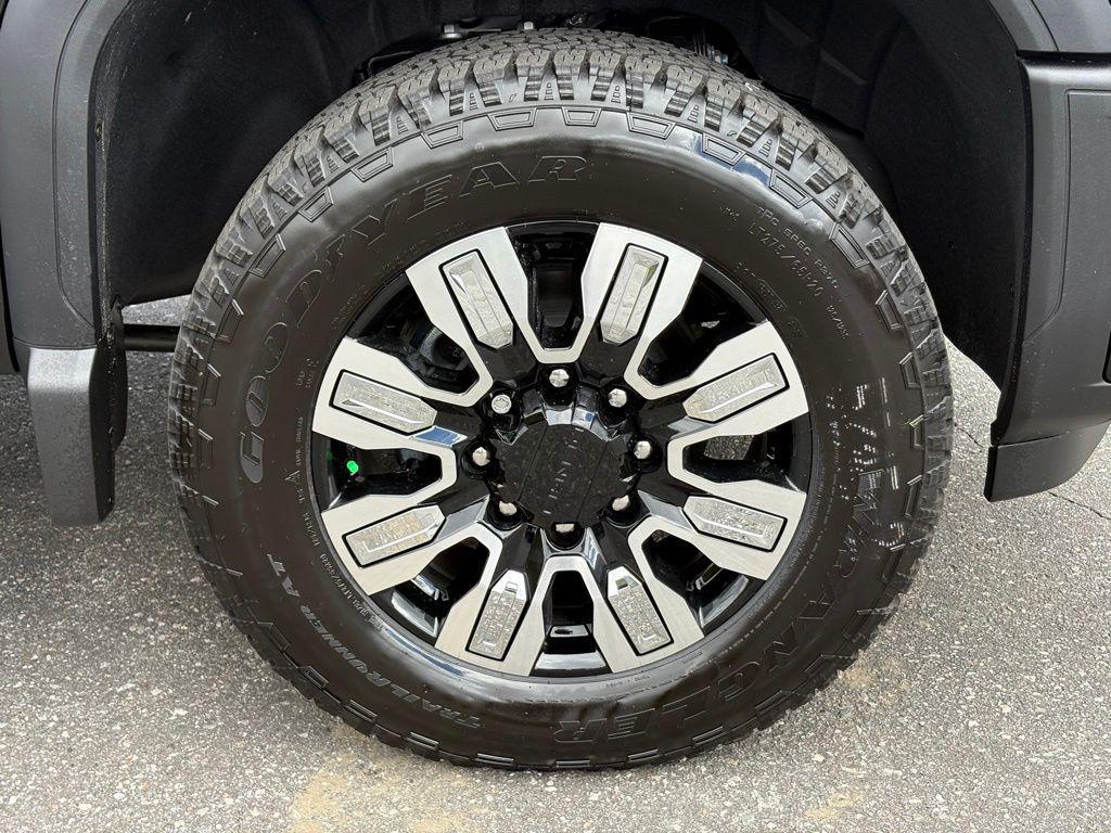 new 2026 GMC Sierra 3500 car, priced at $81,445