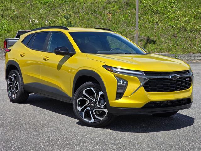 new 2025 Chevrolet Trax car, priced at $26,249