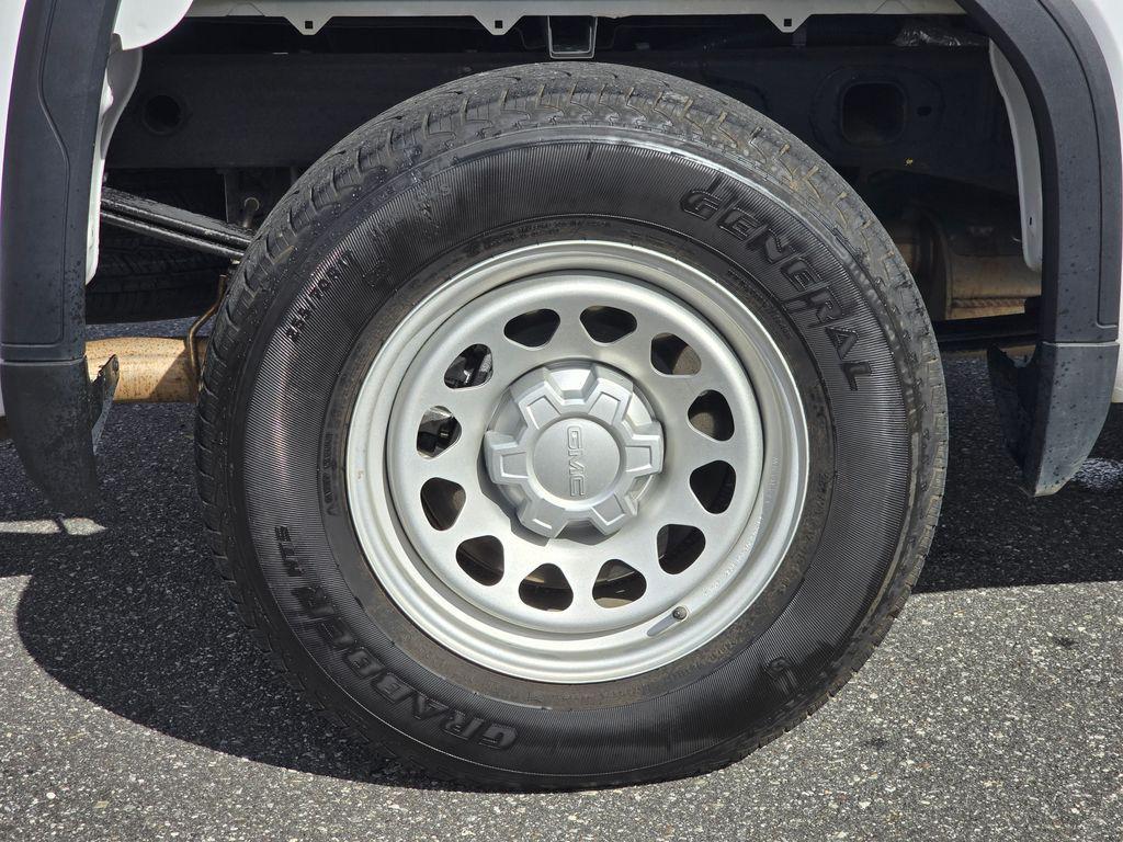 used 2024 GMC Sierra 1500 car, priced at $35,987