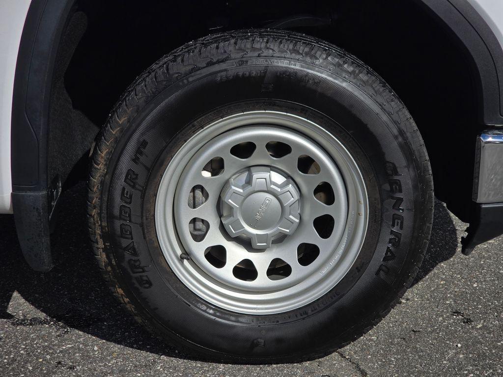 used 2024 GMC Sierra 1500 car, priced at $35,987