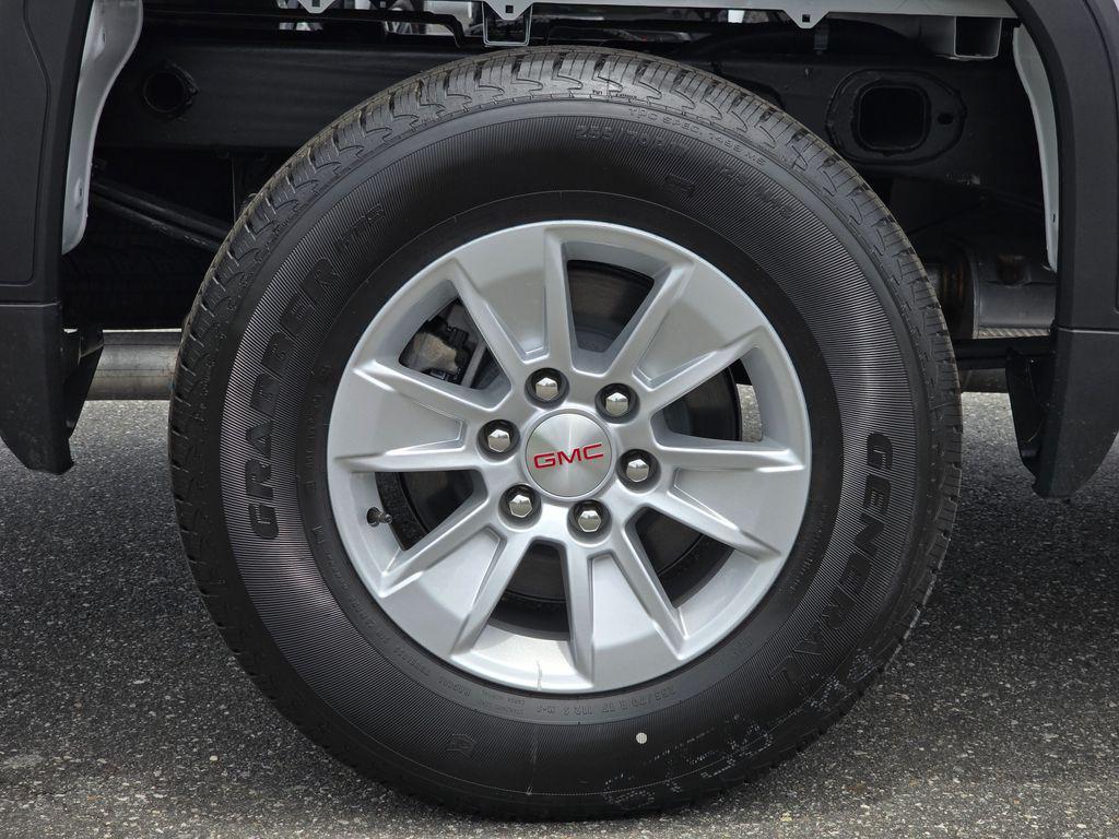used 2024 GMC Sierra 1500 car, priced at $35,873