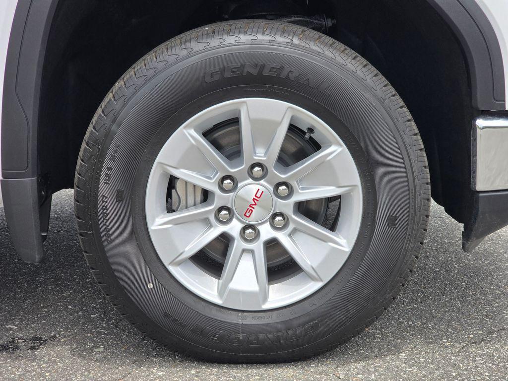used 2024 GMC Sierra 1500 car, priced at $35,873