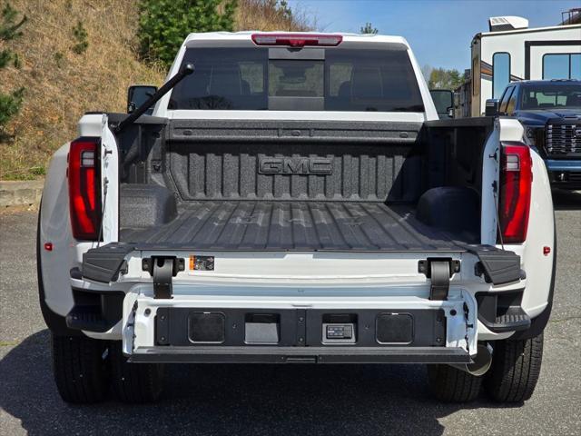 new 2025 GMC Sierra 3500 car, priced at $99,213