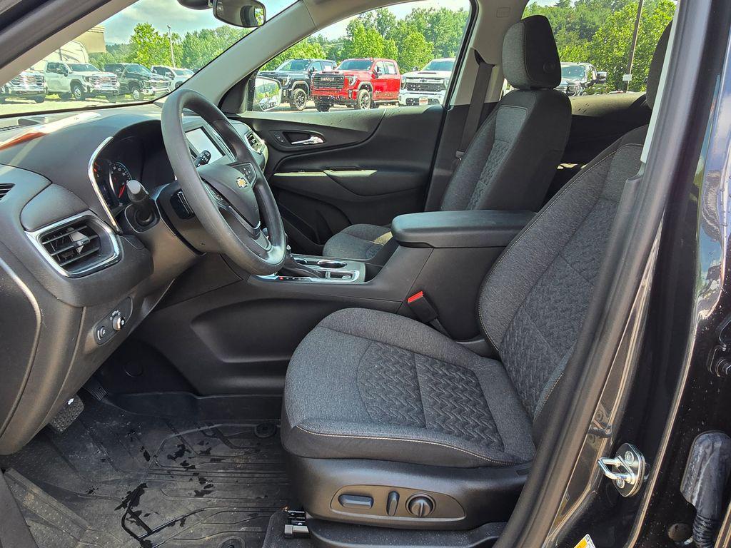 used 2023 Chevrolet Equinox car, priced at $23,995