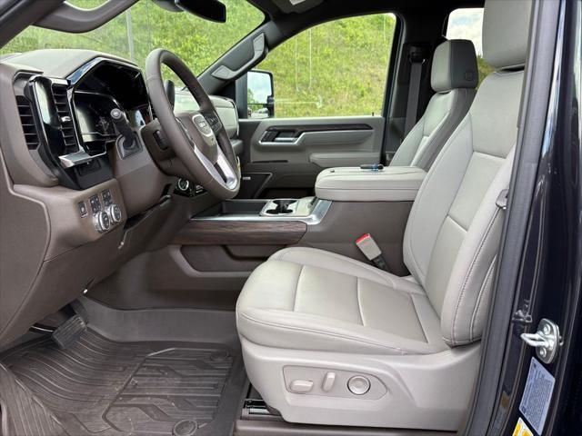 new 2025 GMC Sierra 2500 car, priced at $75,224