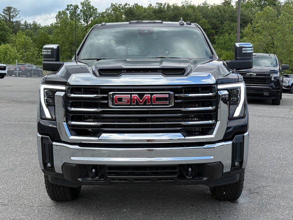new 2025 GMC Sierra 2500 car, priced at $73,207
