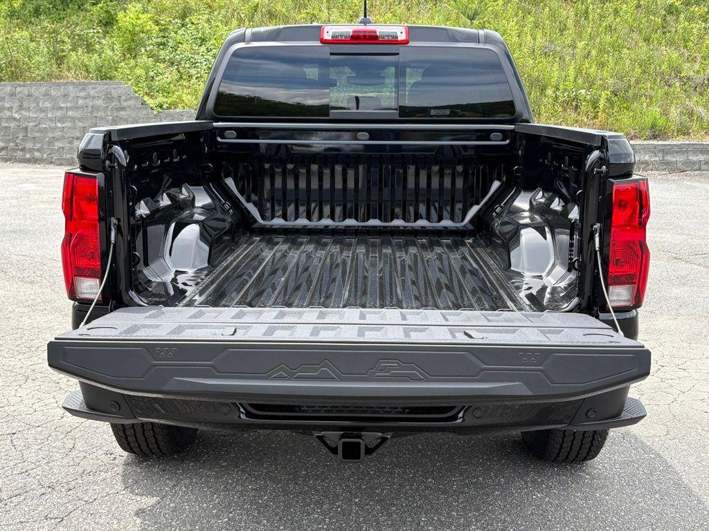 new 2025 Chevrolet Colorado car, priced at $40,990