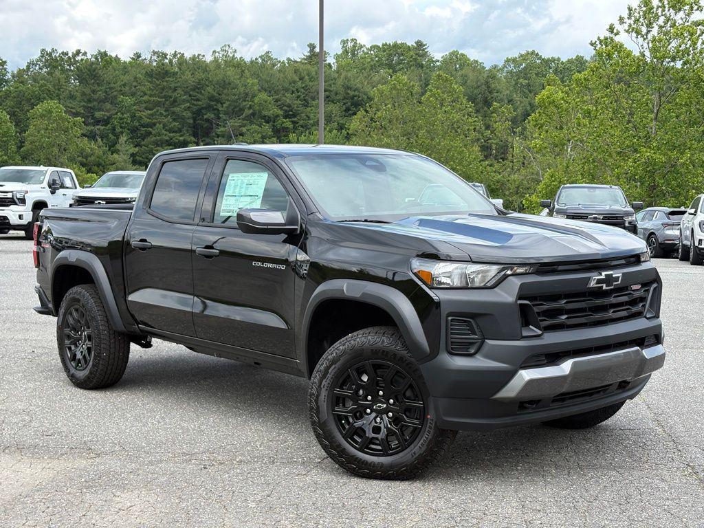 new 2025 Chevrolet Colorado car, priced at $40,990