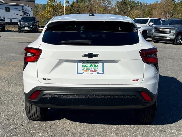 new 2025 Chevrolet Trax car, priced at $25,245