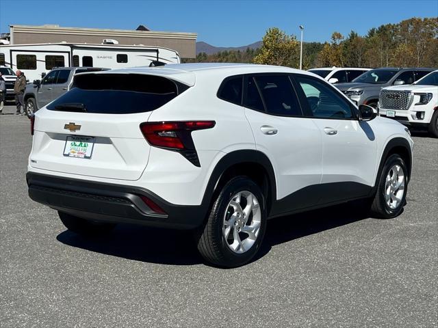 new 2025 Chevrolet Trax car, priced at $23,200