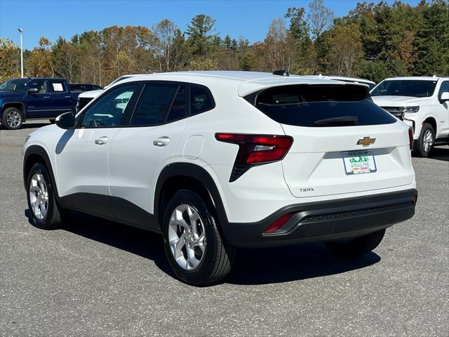 new 2025 Chevrolet Trax car, priced at $23,200