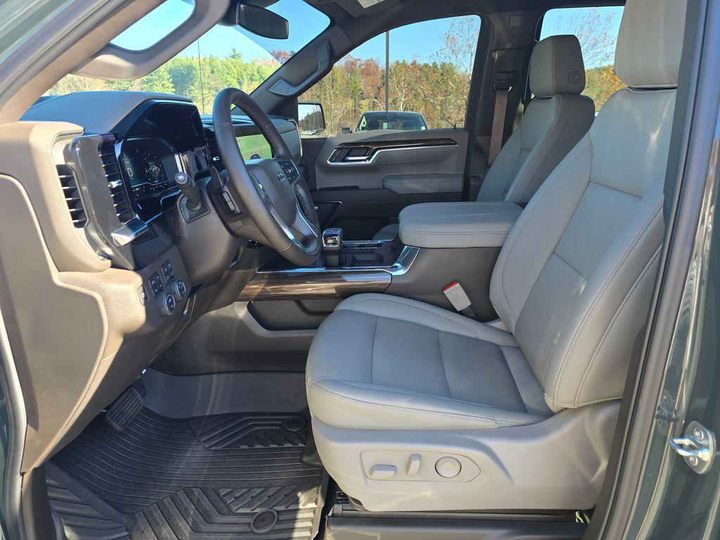 used 2025 Chevrolet Silverado 1500 car, priced at $58,721