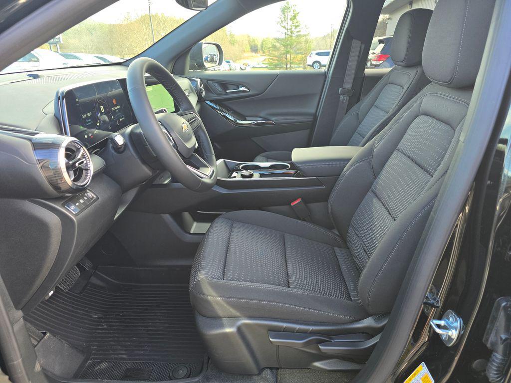 new 2026 Chevrolet Equinox car, priced at $31,217
