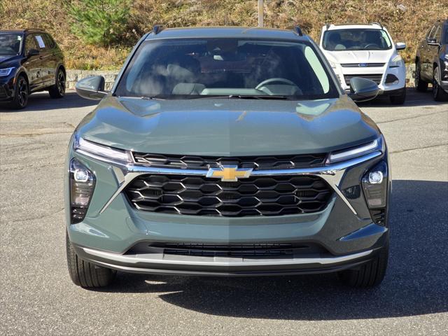 new 2025 Chevrolet Trax car, priced at $25,025