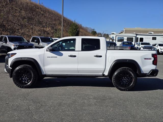 new 2025 Chevrolet Colorado car, priced at $42,015