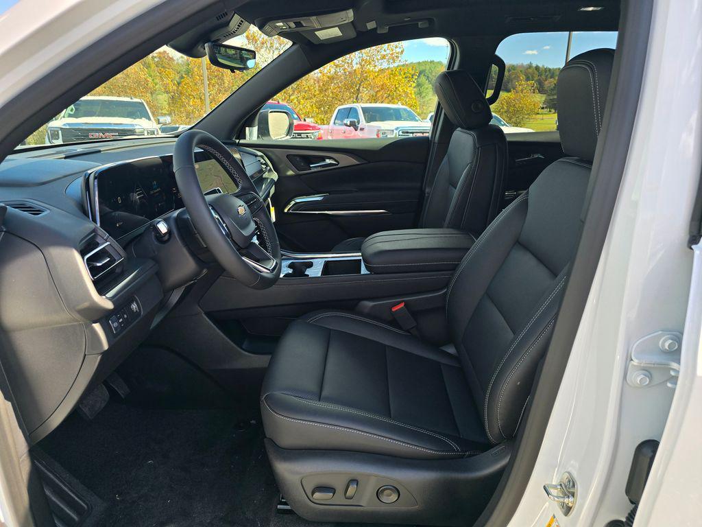 new 2026 Chevrolet Traverse car, priced at $45,367