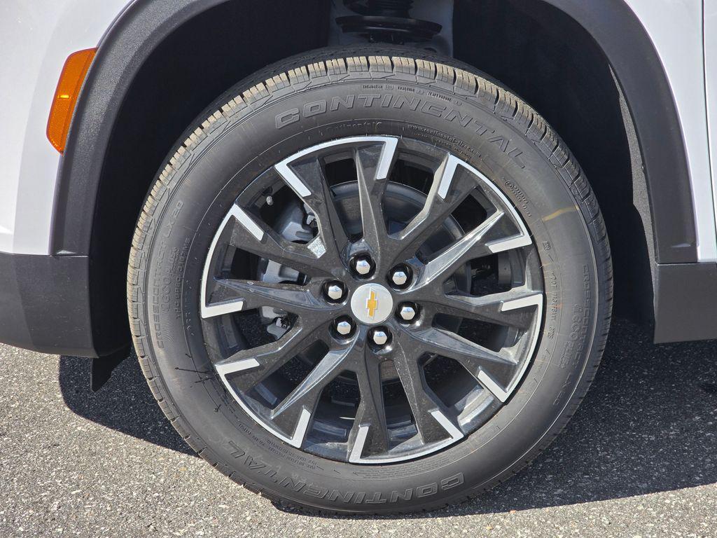 new 2026 Chevrolet Traverse car, priced at $45,367