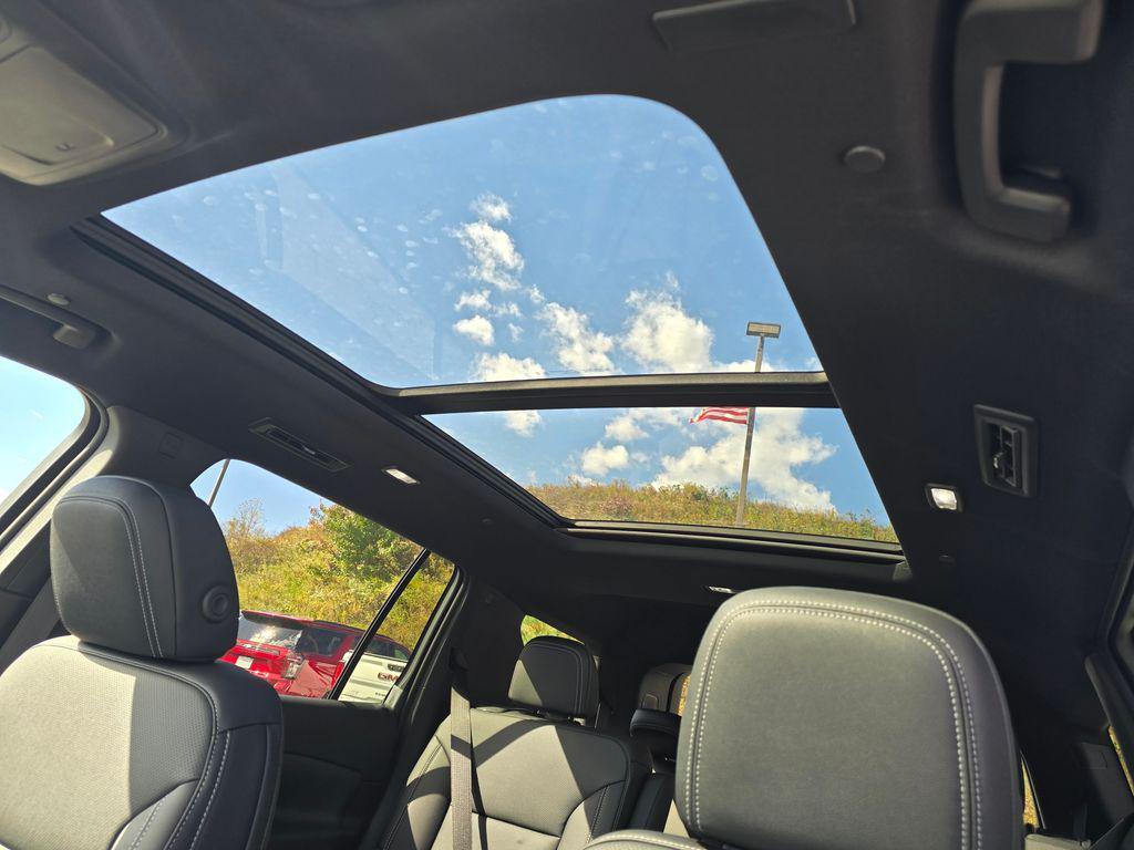 new 2026 Chevrolet Traverse car, priced at $45,367