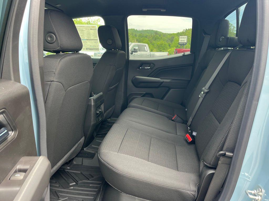 new 2025 Chevrolet Colorado car, priced at $33,997