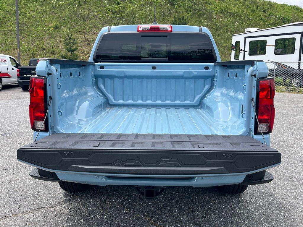 new 2025 Chevrolet Colorado car, priced at $33,997