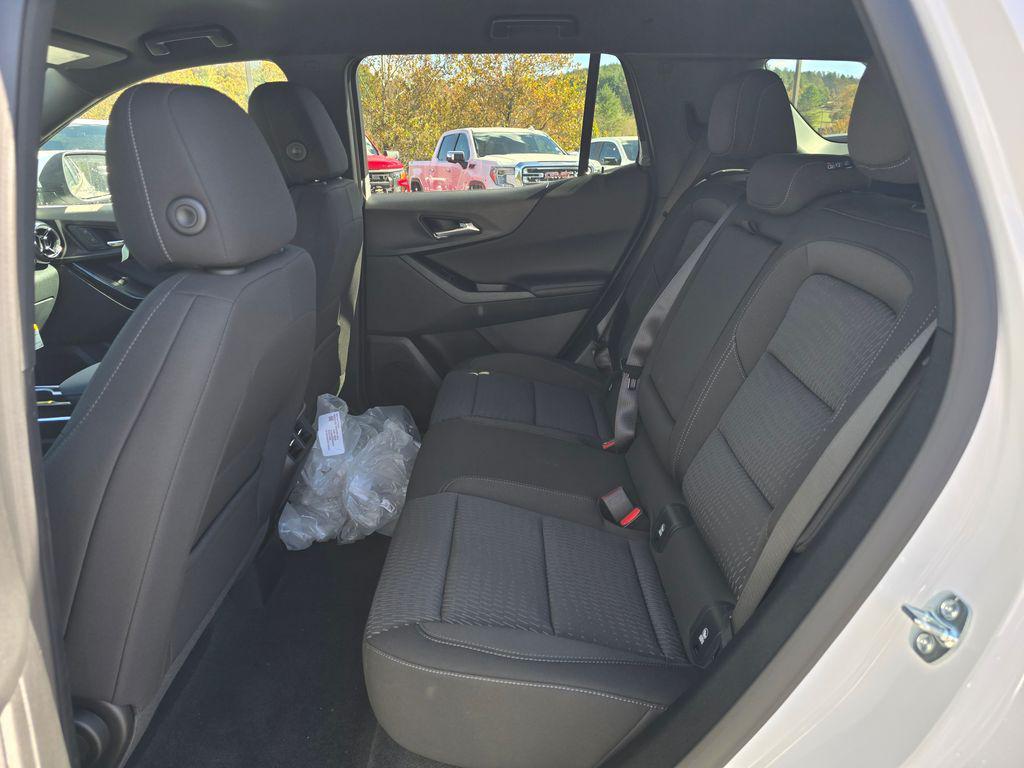 new 2026 Chevrolet Equinox car, priced at $29,098