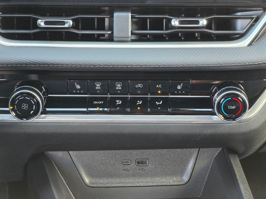 new 2026 Chevrolet Equinox car, priced at $29,098