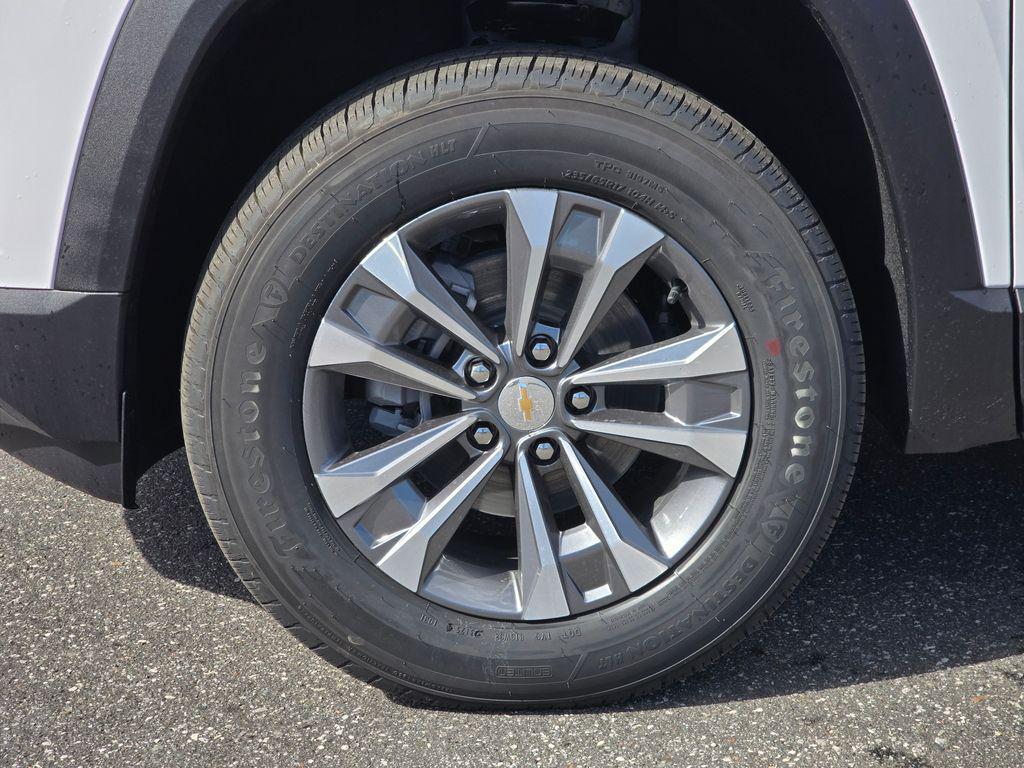 new 2026 Chevrolet Equinox car, priced at $29,098