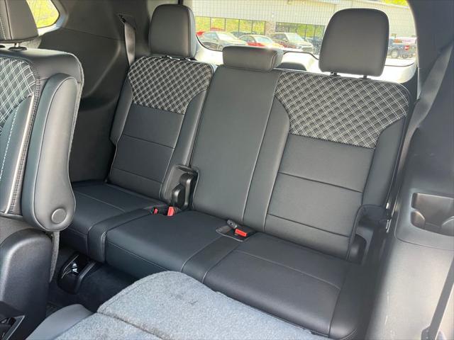 used 2024 GMC Acadia car, priced at $52,039