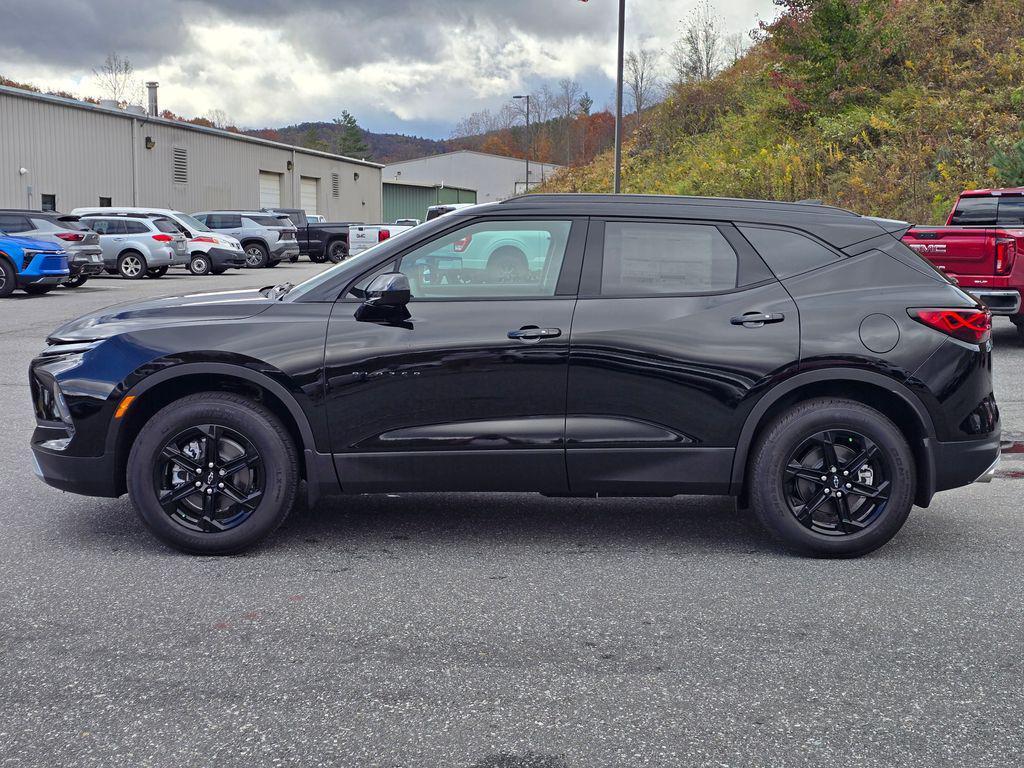 new 2025 Chevrolet Blazer car, priced at $36,362