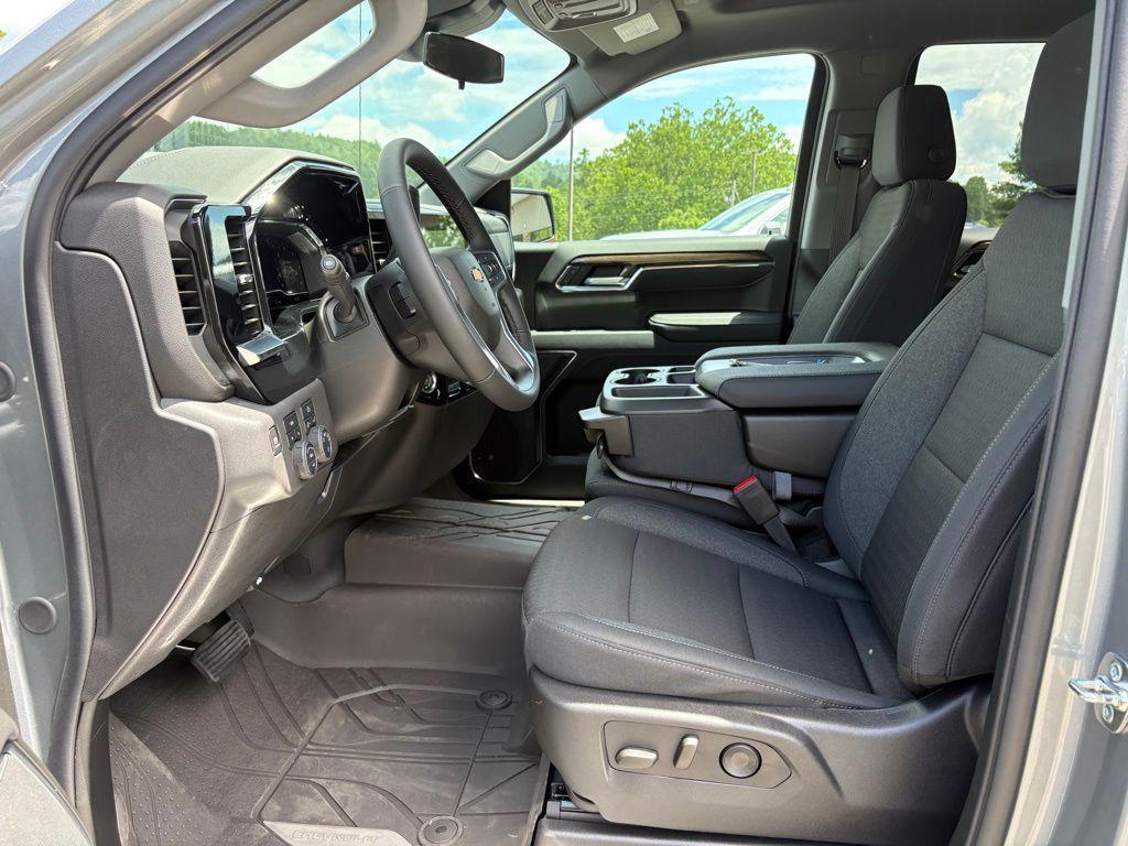 new 2025 Chevrolet Silverado 1500 car, priced at $52,459