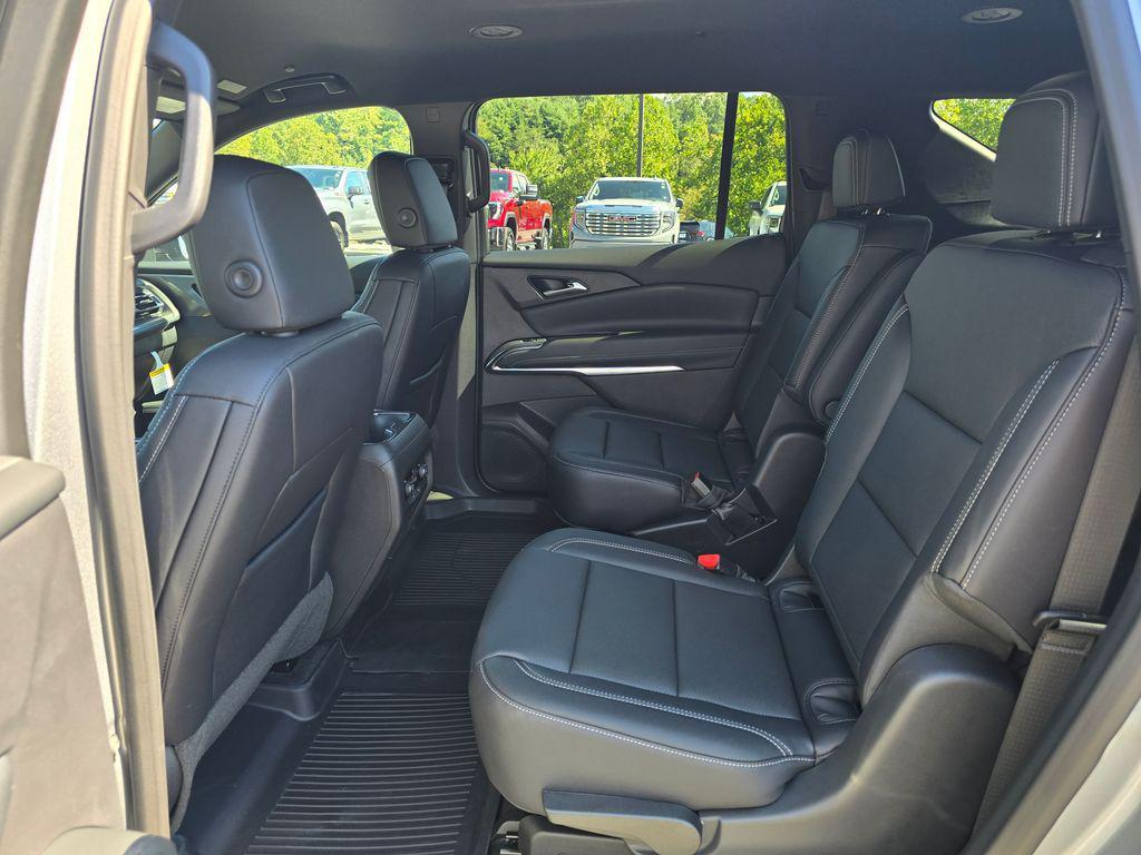 new 2026 Chevrolet Traverse car, priced at $45,744