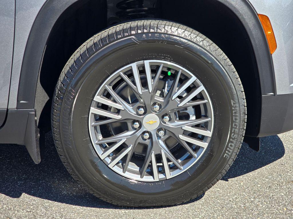 new 2026 Chevrolet Traverse car, priced at $45,744