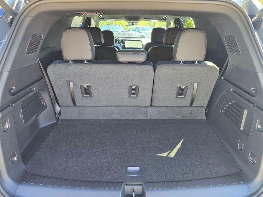 new 2026 Chevrolet Traverse car, priced at $45,744