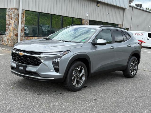 new 2025 Chevrolet Trax car, priced at $25,206